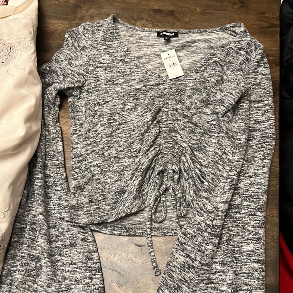 Never worn, still has tags